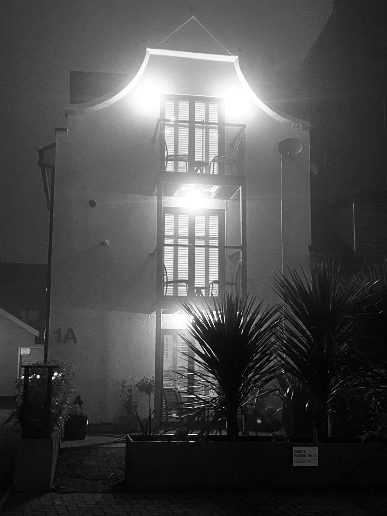 Retro Retreat, Sea View, Free Parking & Ev Plug-In Villa Whitby Exterior photo